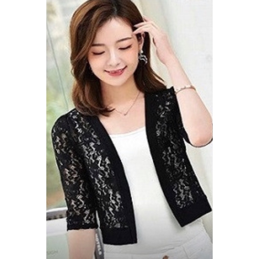 Half sleeve lace crochet open crop cardigan NWT